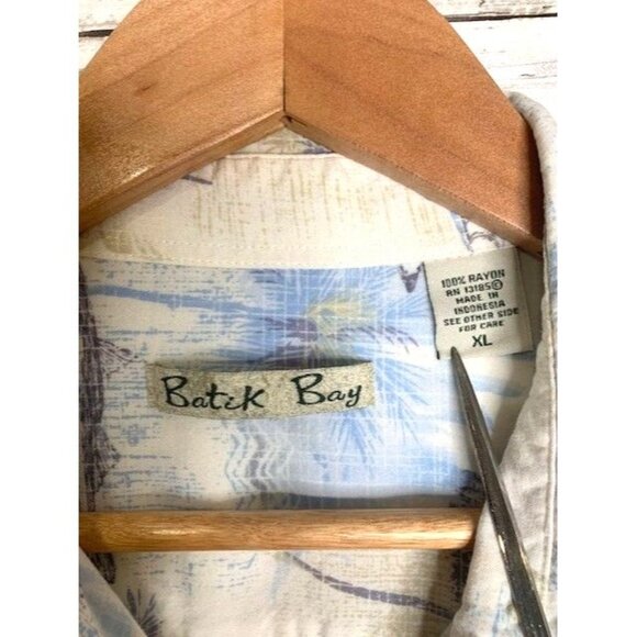 Batik Bay Men's Short Sleeve Rayon Hawaiian Shirt XL Fish - Picture 6 of 8